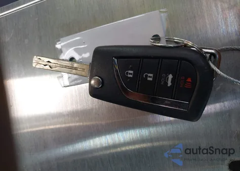 2020 Toyota Camry Se z USA, uszkodzony, nr VIN 4T1G11AK5LU987415